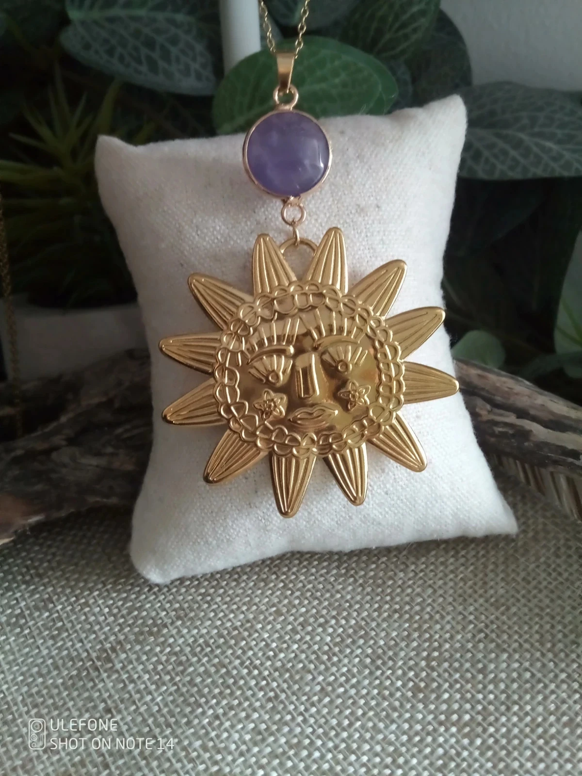 Collier soleil doré inca et pierre d'améthyste violette💜.